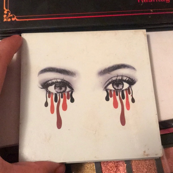 Kylie - Picture 1 of 6